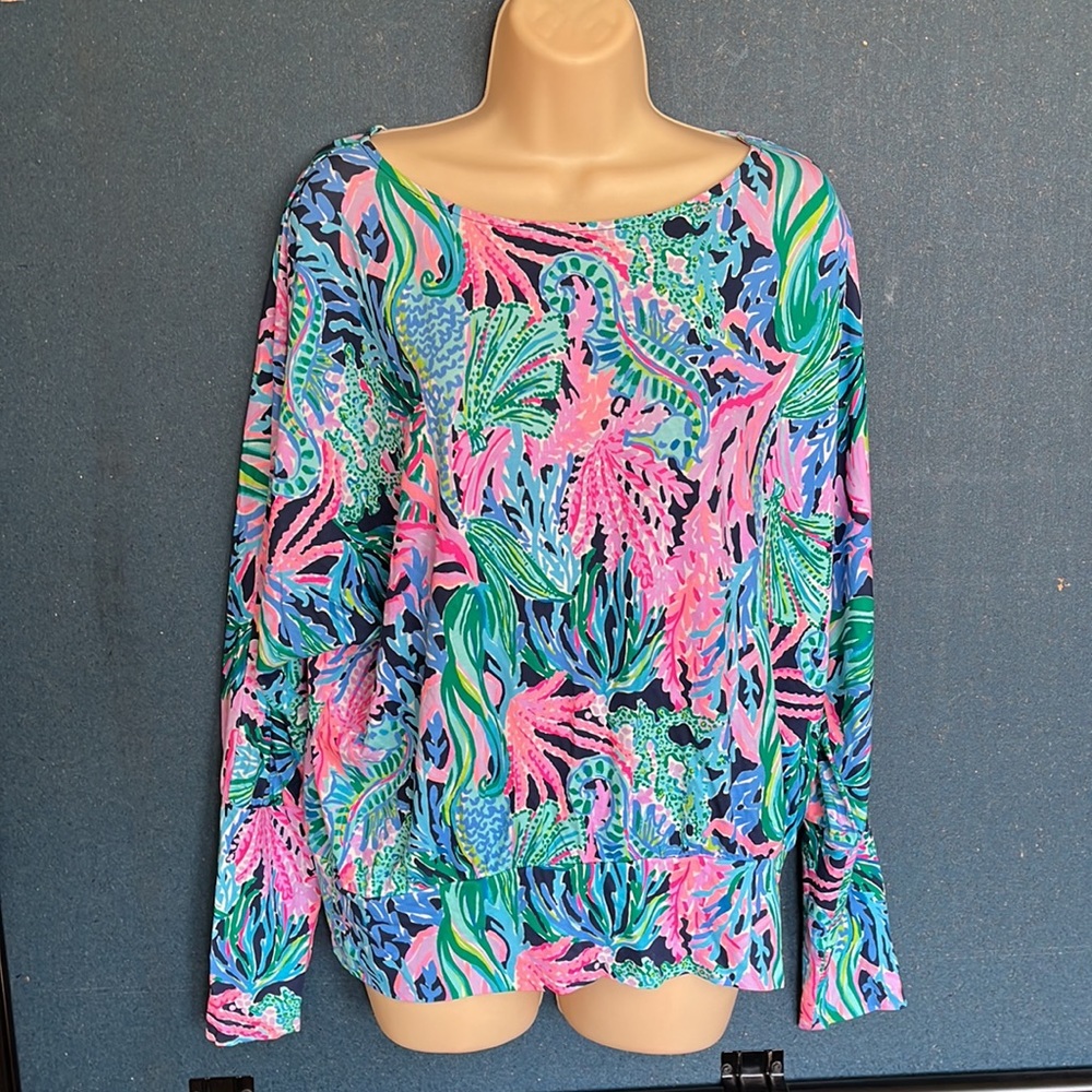 Lilly Pulitzer size medium batwing top